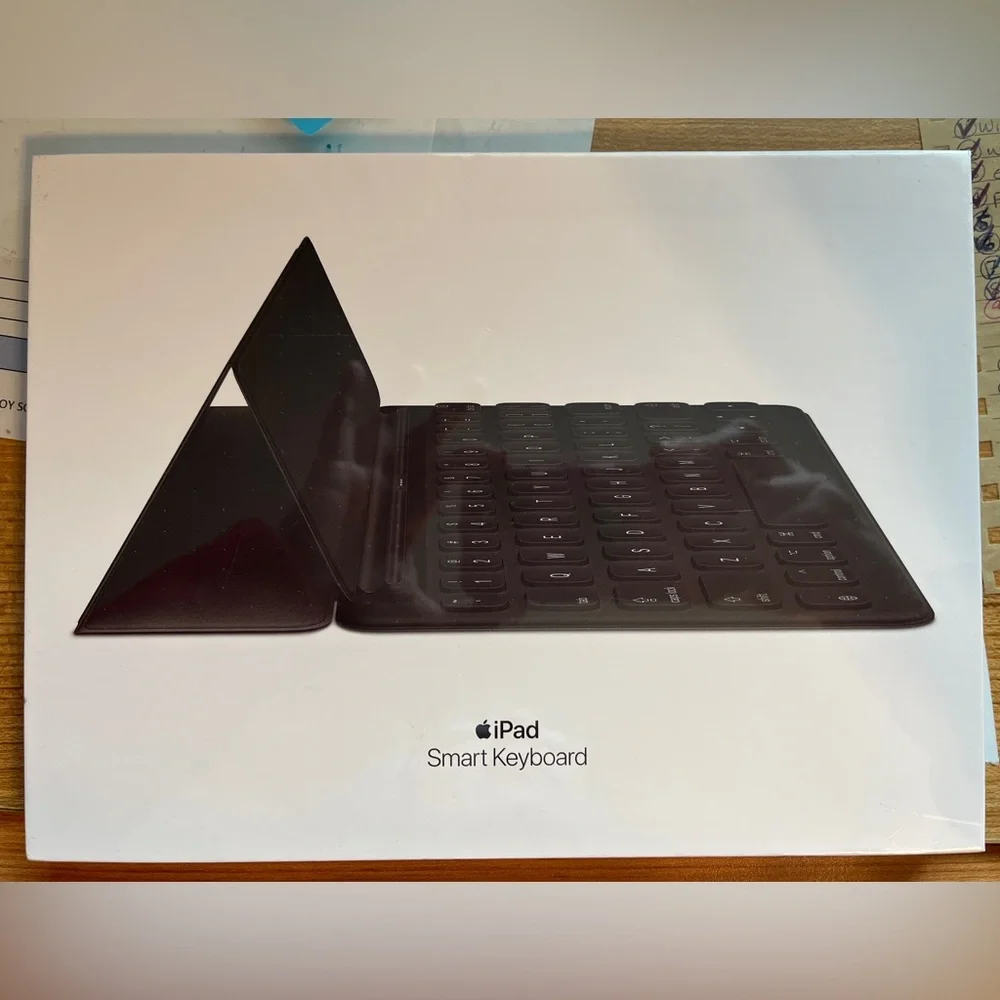 Sealed Apple iPad / iPad Pro / iPad Air Smart Keyboard Black MX3L2LL/A A1829